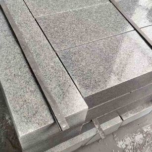 克拉玛依芝麻灰 芝麻白 路牙石 路侧石 马路牙子