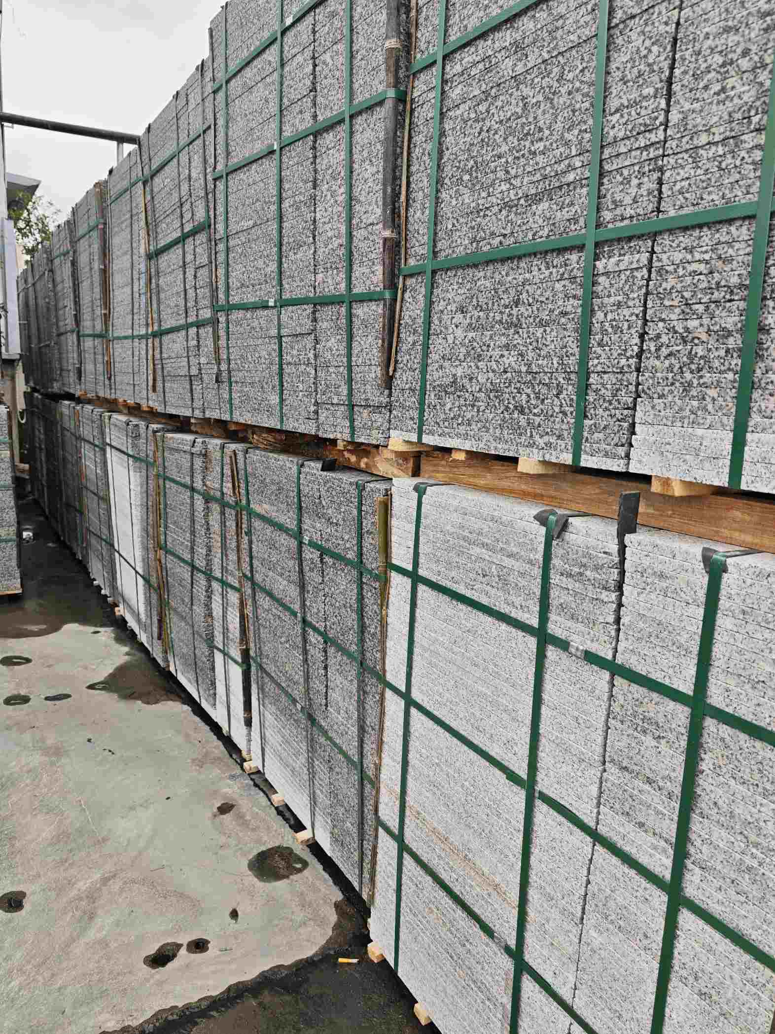 克拉玛依芙蓉白地铺石，石材地铺石