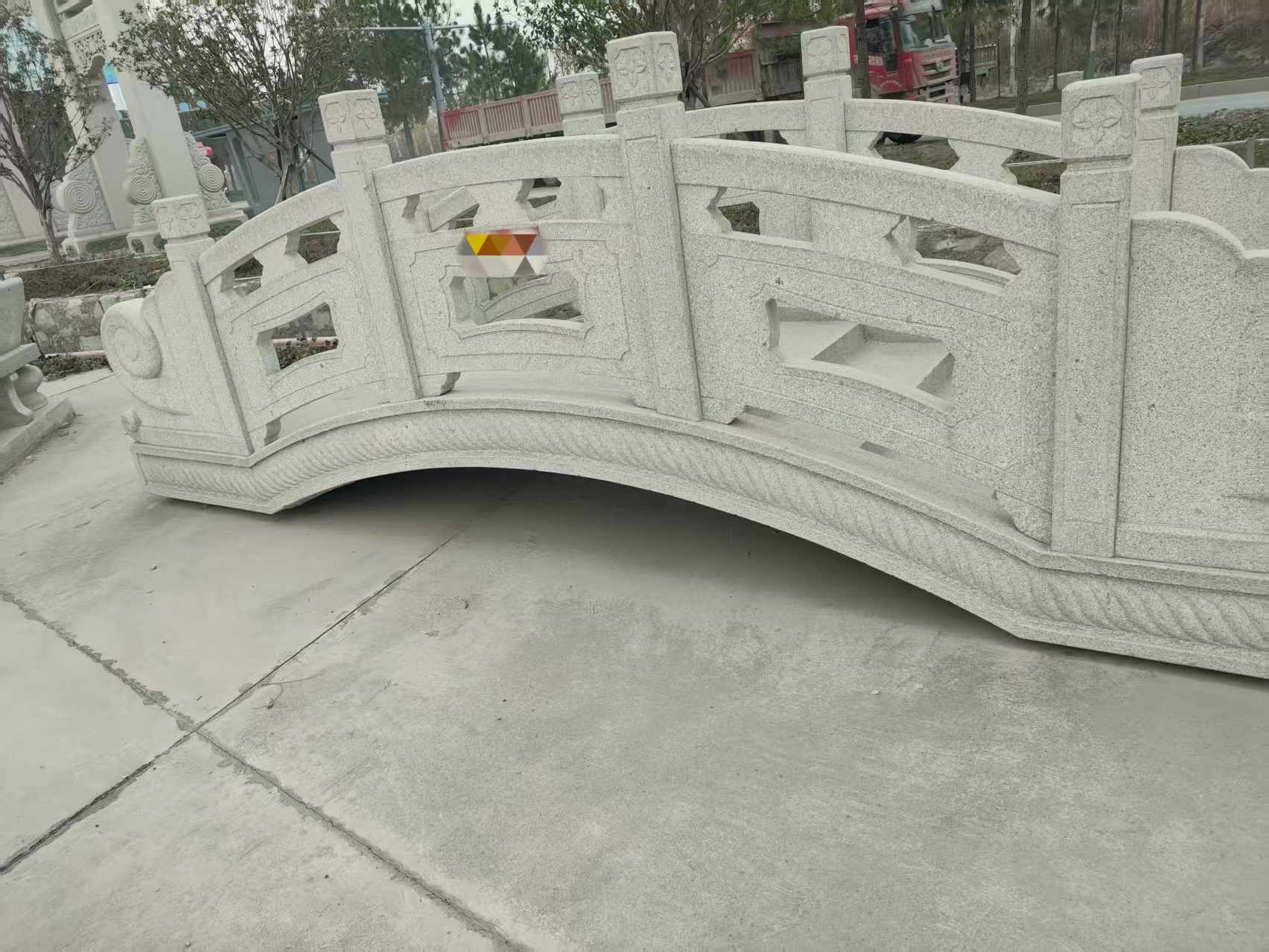 克拉玛依芝麻白拱桥，石桥